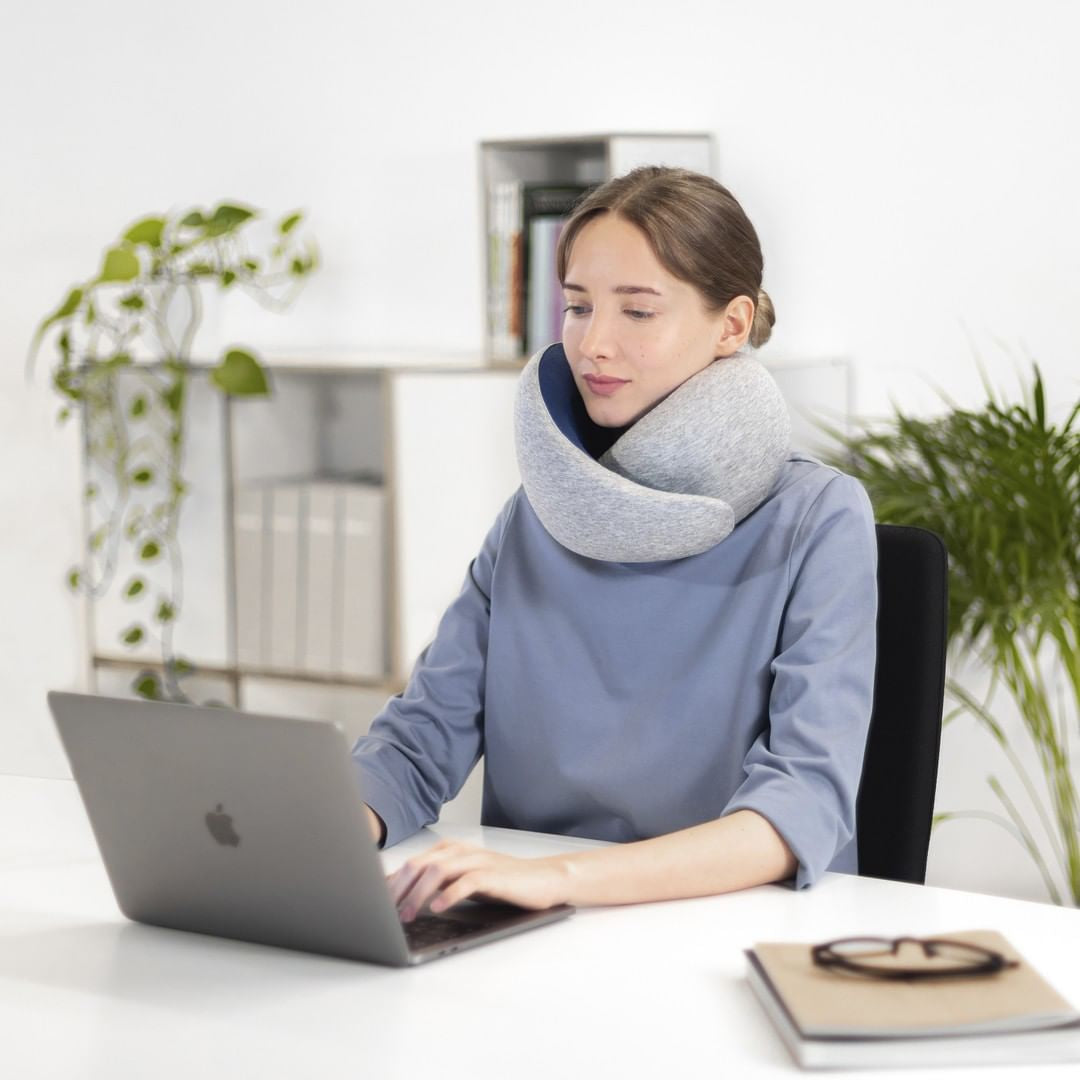 PuffHug™ Travel Neck Pillow